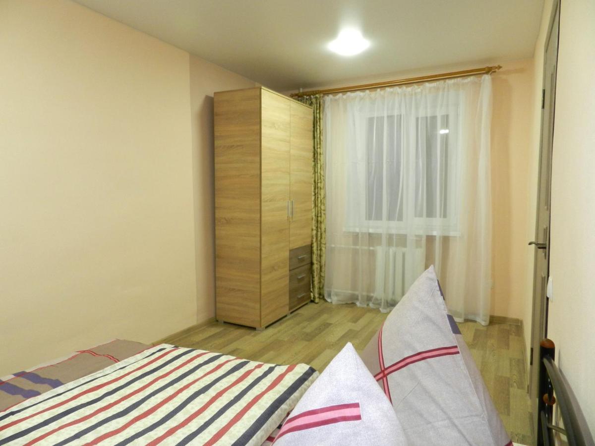 3-Room Apartment Near Inturist On Sobornyi Avenue 156, By Grandhome Zaporizhia Exterior photo